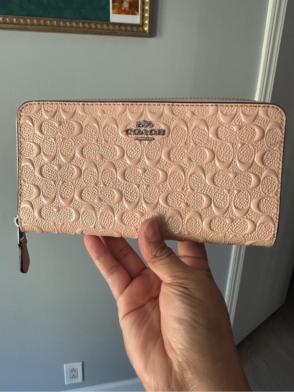 Coach Wallet in Embossed leather